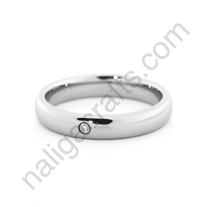แหวนทังสเตนคาร์ไบด์ รุ่นคลาสสิคฝังเพชร สีเงิน (4มม.)