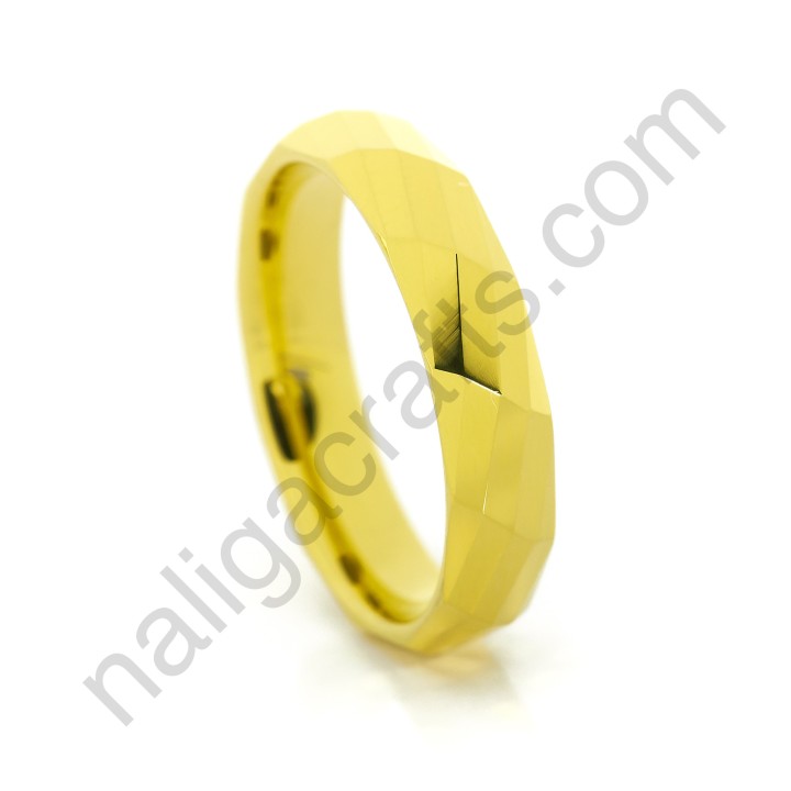 แหวนทังสเตนคาร์ไบด์สีทอง ลายเหลี่ยมเพชร (4มม.)