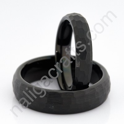 แหวนคู่ Hammered Black